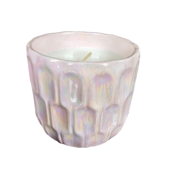 Northern Lights Candle in Frosted Cranberry, Made in USA, 14 oz, Iridescent Pot - Picture 1 of 7